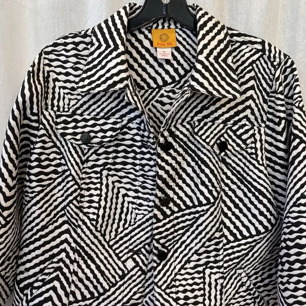 EUC Ruby Road Size 14 Blazer Jacket Black White Wavy Career Zebra Long‎ Sleeves